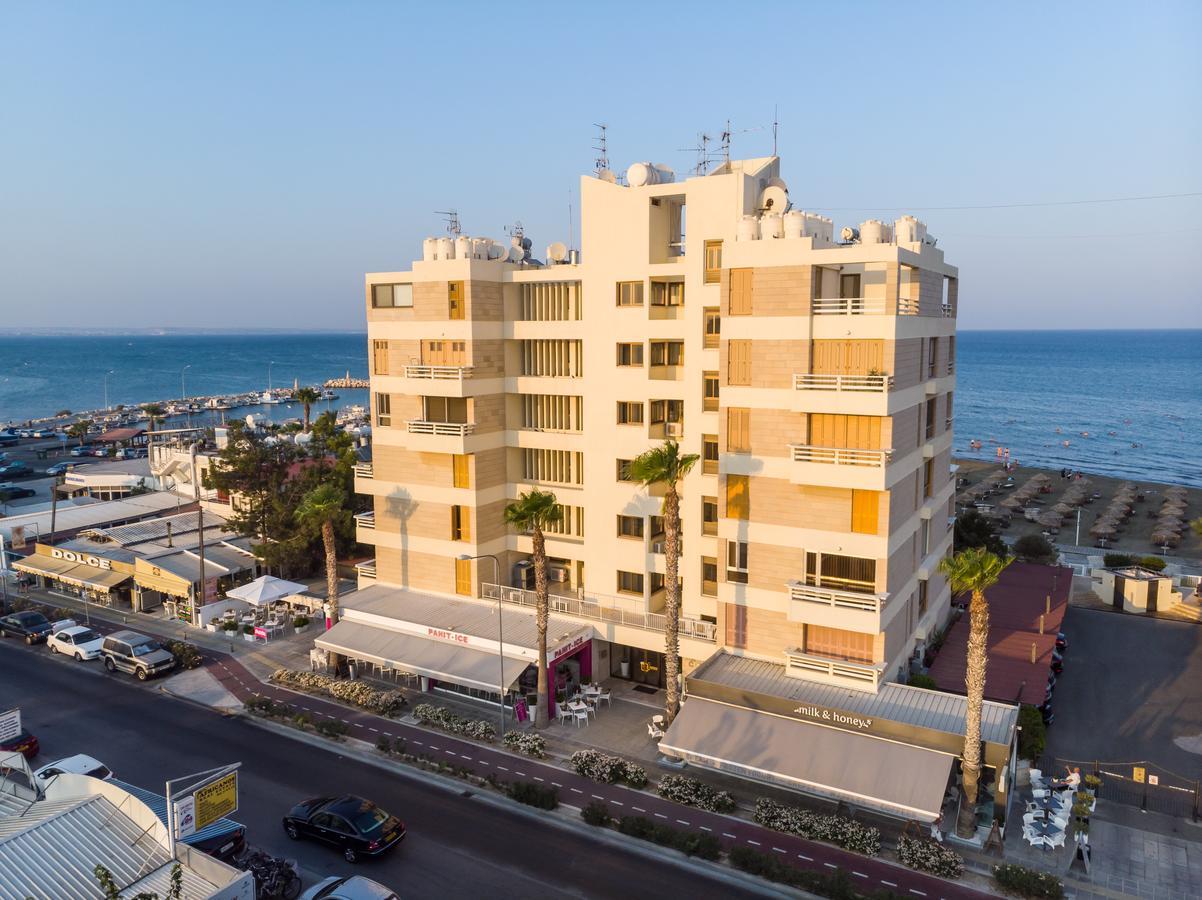 شقة Lazuli Sea View Beachfront Ap 254 لارنكا المظهر الخارجي الصورة